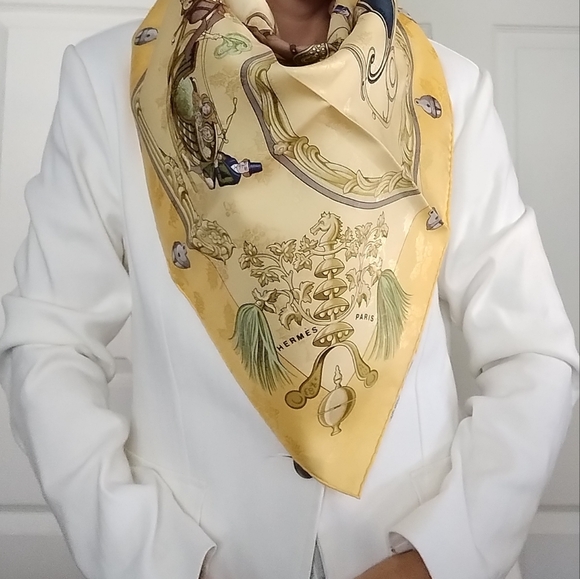 Hermes J Abadie Plumes et Grelots Silk Scarf - Picture 4 of 17